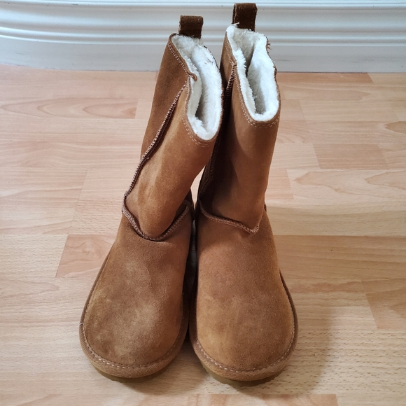 BNWOT American Eagle Brown faux fur winter boots size 5 - Picture 6 of 12